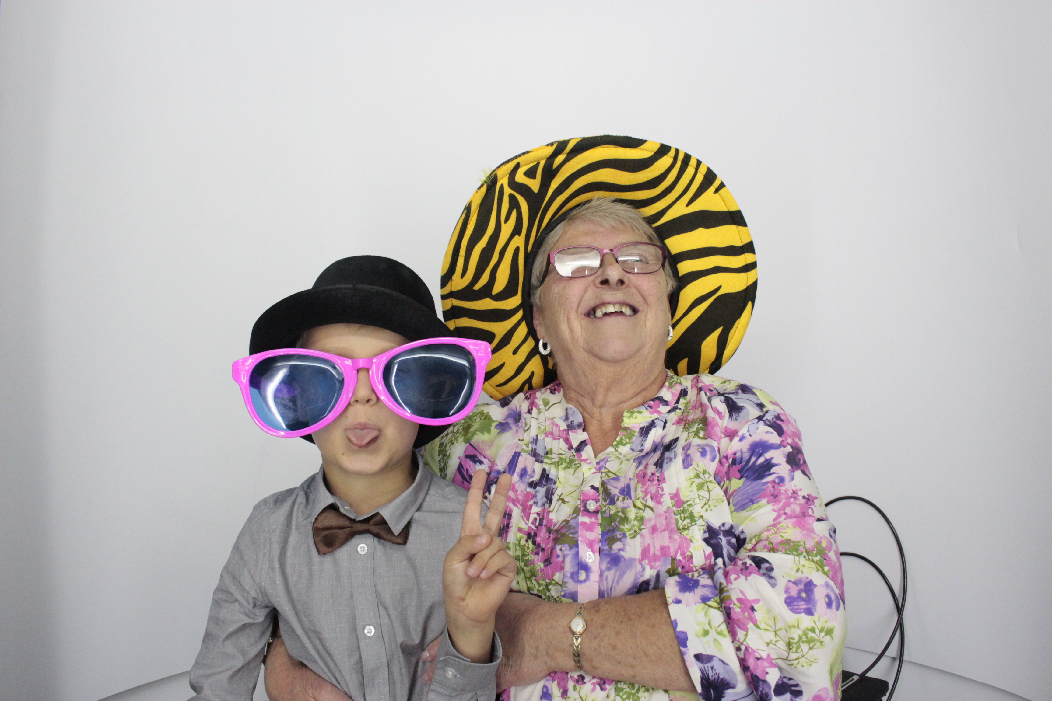 Ollie & Amy's Wedding | View more photos from the event at gallery.myphotoboothexperience.co.uk/u/MyPhotoBoothExperienceLtd/Ollie-Amys-Wedding